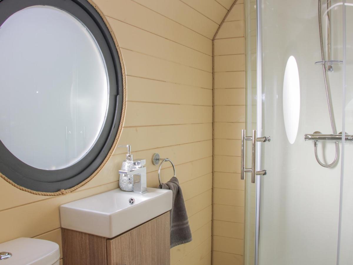 Stapeley Pod Villa ชรูว์สเบอรี ภายนอก รูปภาพ